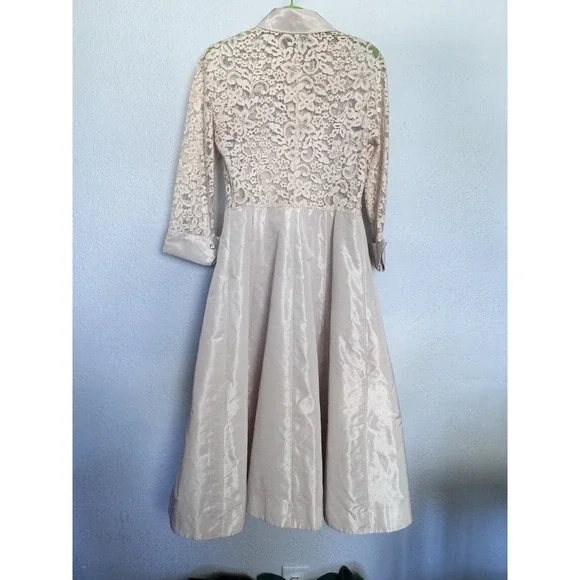 green emerald velvet dress Teri Jon Lace and Tulle Fit and Flare Dress Size 10 main image 1